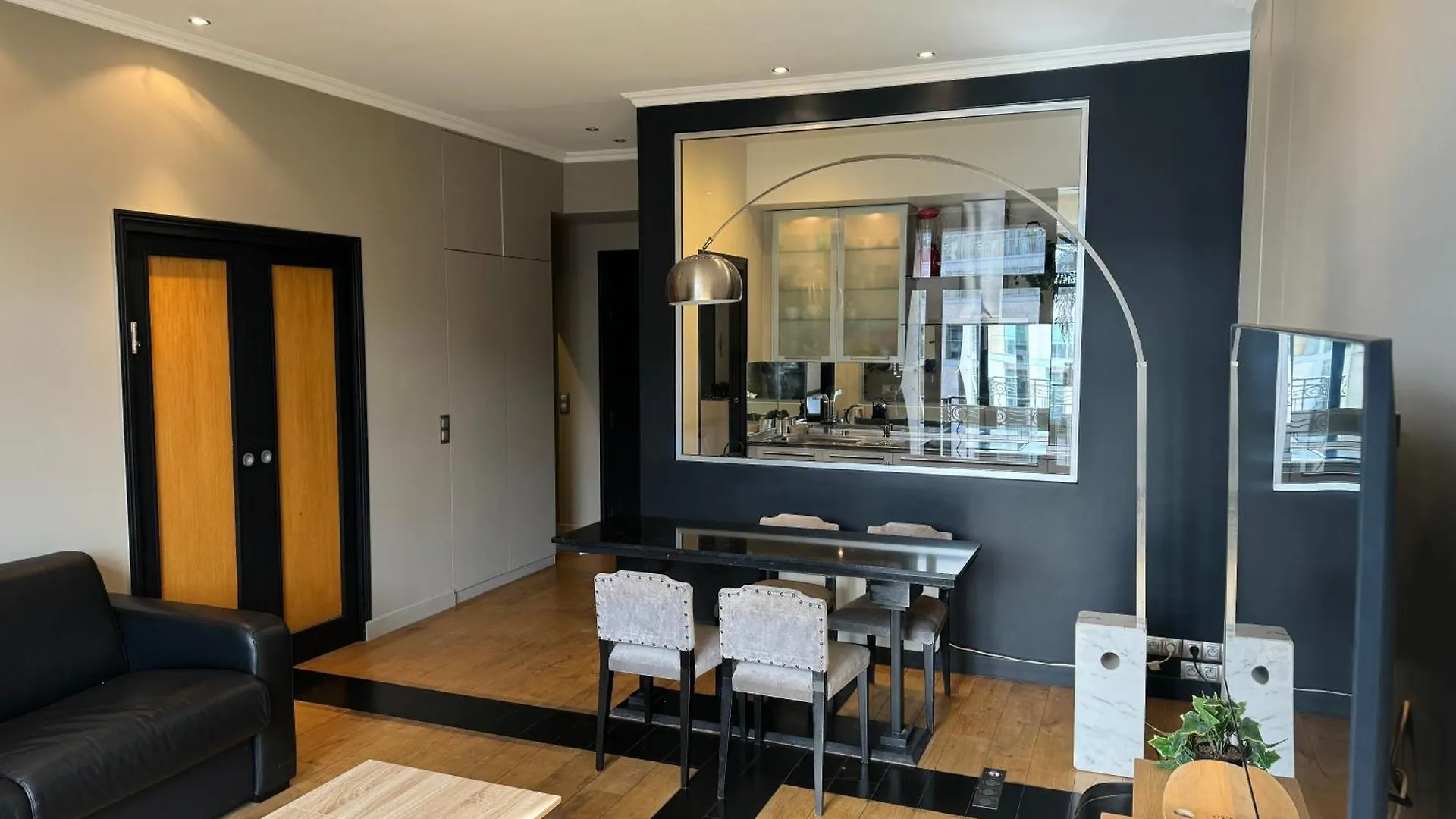 Fabulous Apartment In Heart Of Париж 0*,  Франция